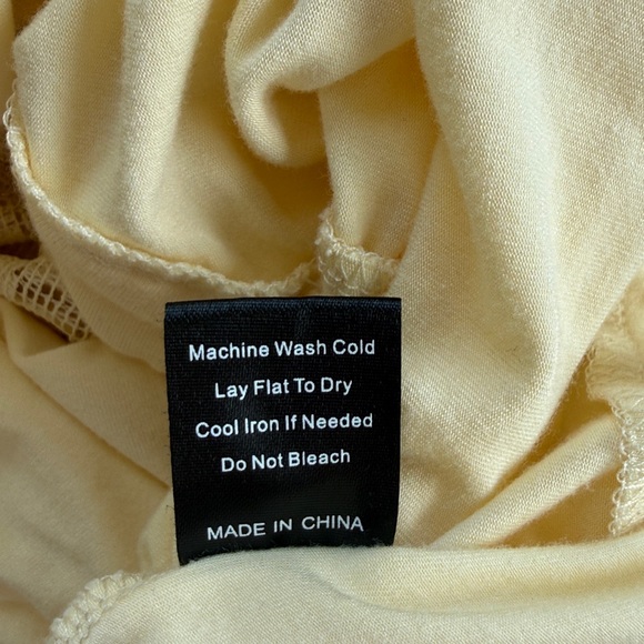 POL Soft yellow high low relaxed fit oversized top lace inserts light yellow - Picture 7 of 15